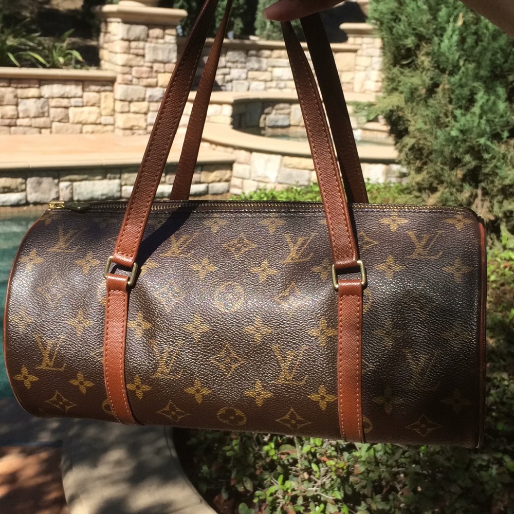 Louis Vuitton Papillon 30 includes Pochette